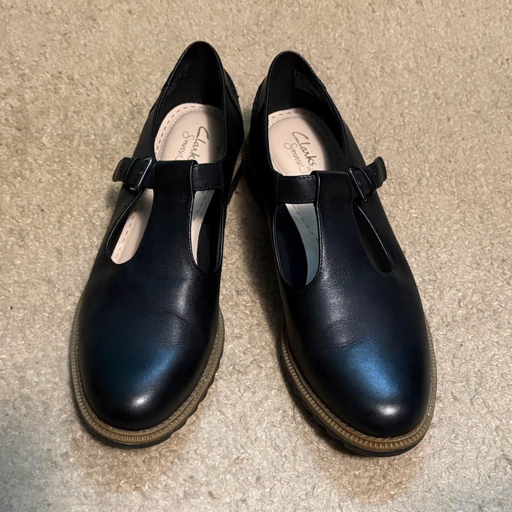 Clarks Women's Griffin Monty Black Leather Loafers